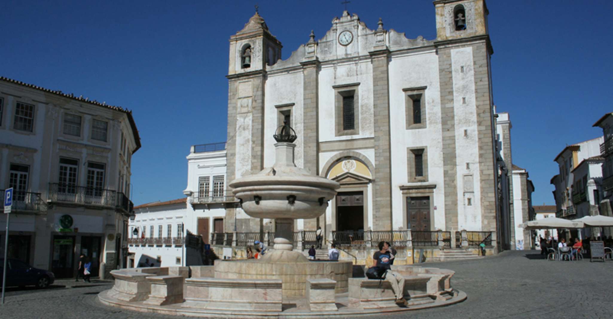 Évora and Megaliths Full-Day Tour from Lisbon - Housity