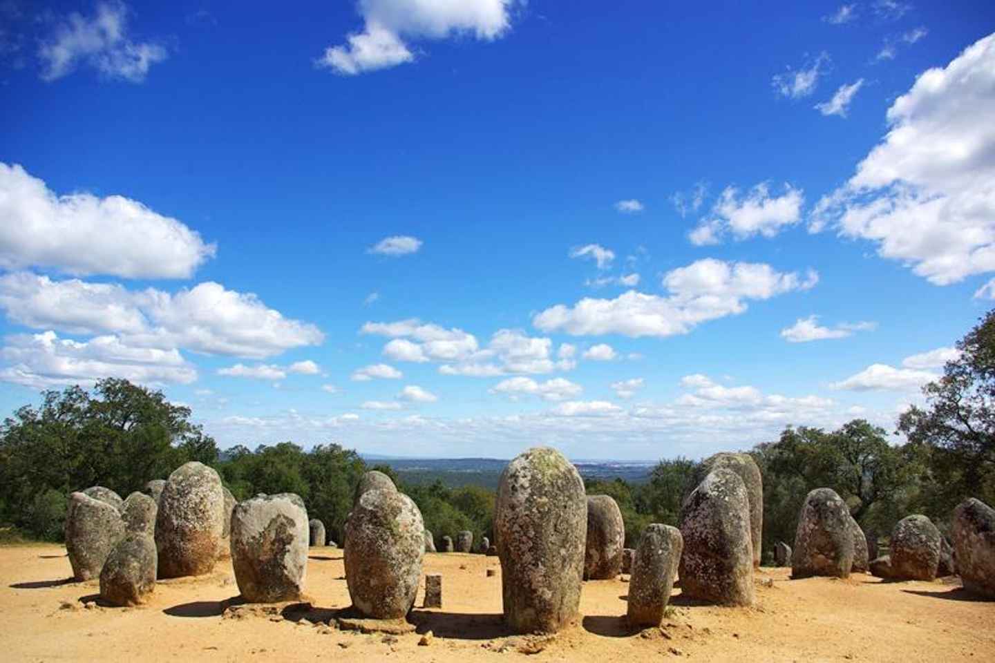 vora and Megaliths Full-Day Tour from Lisbon - Évora and Megaliths Full-Day Group Tour from Lisbon