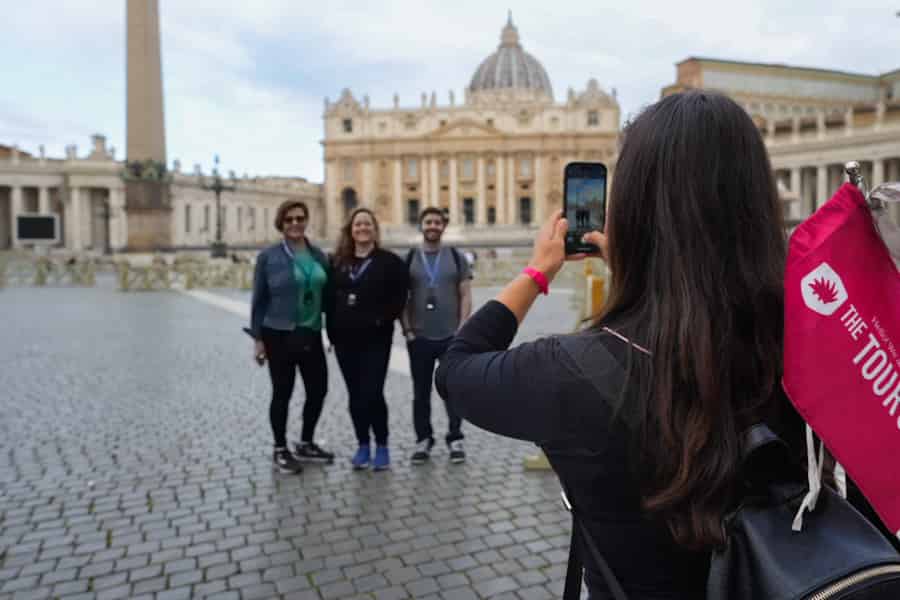 Petersdom und Heilige Pforte Jubiläums-Express-Tour. Foto: GetYourGuide