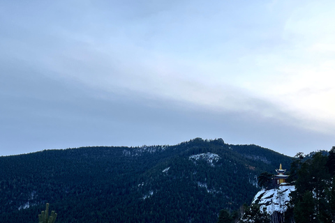 Aglag Temple: Hike to Garid Peak and rocky outcrops
