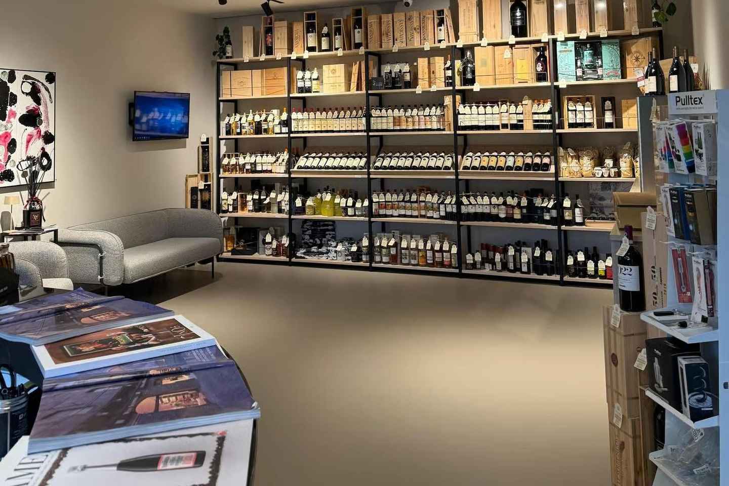 Montepulciano: Degustazione di vini tipici toscani in un'enoteca locale