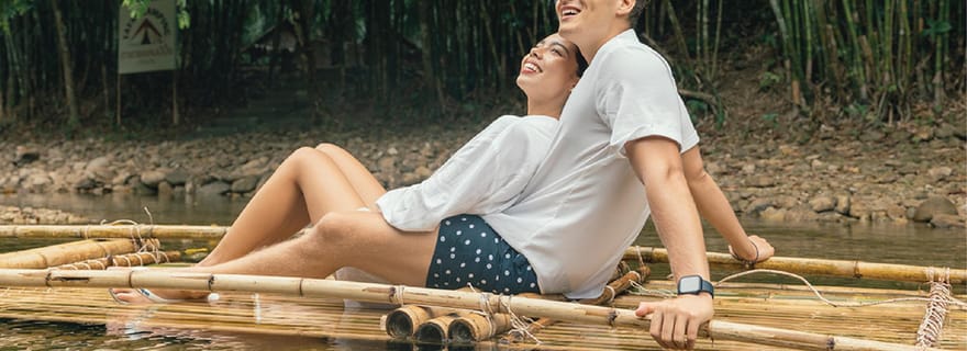 Au départ de Phuket : Phang Nga, rafting sur bambou, temple et cascade