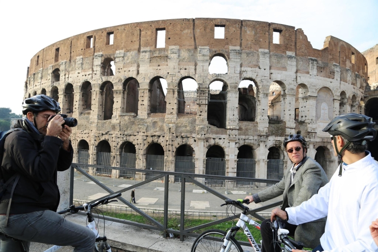 Rzym: Wycieczka rowerowa z przewodnikiem po małych grupachWycieczka rowerowa po Rzymie po niemiecku