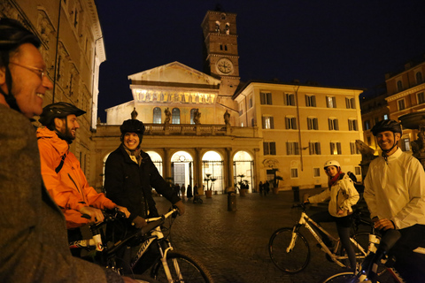 Roma à noite: experiência de bicicleta de 3 horasPortuguês - Passeio noturno de bicicleta em Roma