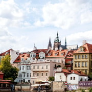 Prague: Full-Day Sightseeing Tour with Cruise and Lunch