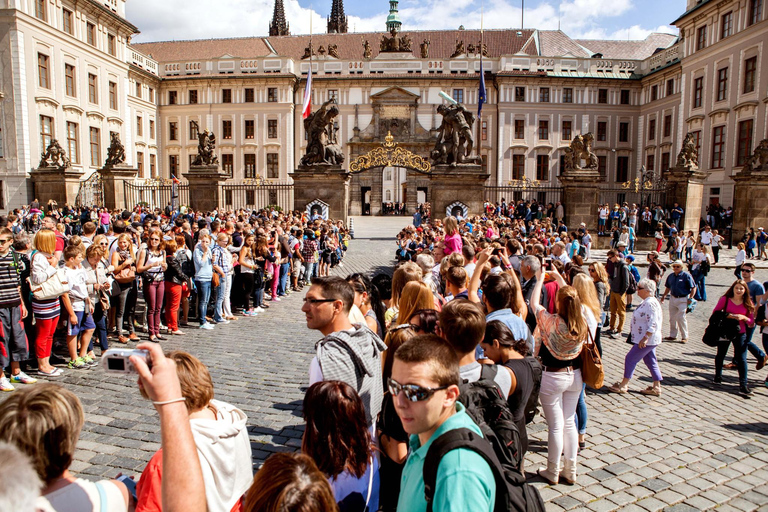 Prague : journée de visite avec croisière et déjeuner