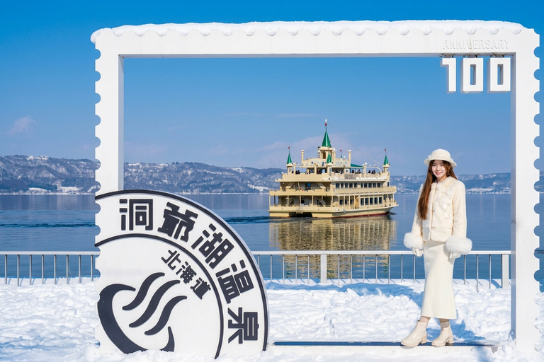Hokkaid: Lake Shikotsu Ice Festival & Lake Toya Day Trip