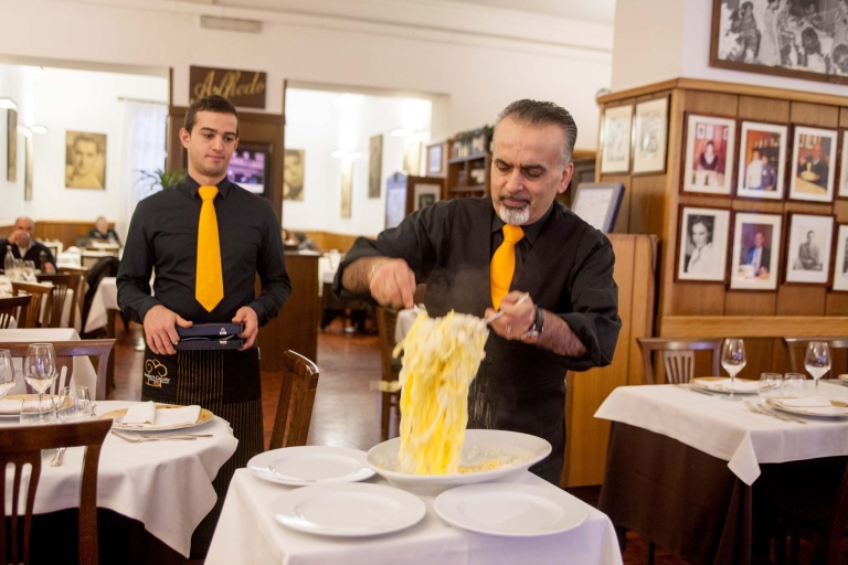 Rome : dîner de star au restaurant Alfredo alla ScrofaCours de cuisine et déjeuner chez Alfredo