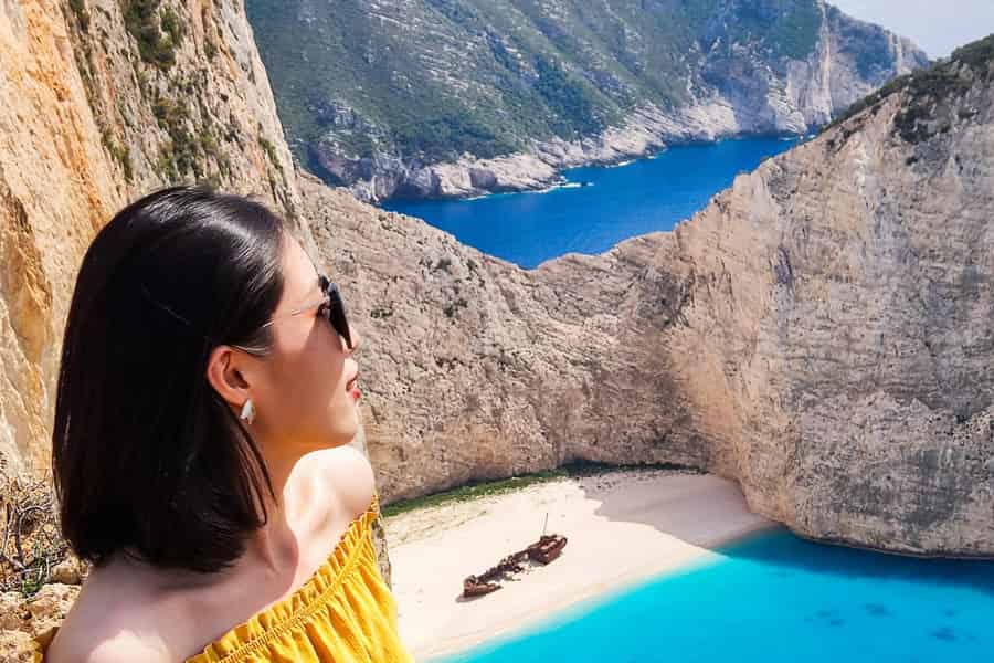 Zakinthos: Shipwreck Beach und Blue Caves Land and Sea Tour. Foto: GetYourGuide