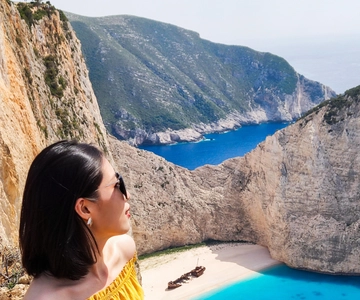 Zakinthos: Shipwreck Beach and Blue Caves Land and Sea Tour