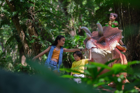 Nadi: Zipline, Waterfalls, and Jungle Safari Tour with Lunch