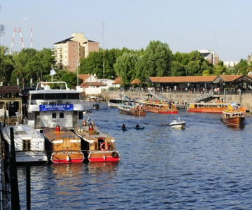 Tigre Full-Day Tour with Boat Ride