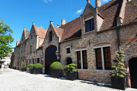 Bruges de bicicleta com a família e os amigos!Bruges de bicicleta com a tua família e amigos!