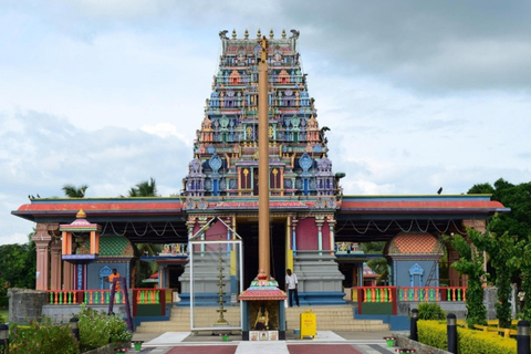 Nadi: Culture, Temples, Markets & Garden Adventure Option - Pick up Double Tree Resort