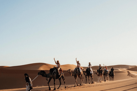 Da Fez: Escursione di due giorni nel deserto di Merzouga con campo tendato nel desertoCampo nel deserto di lusso