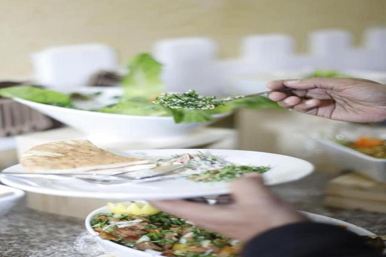 Wadi Rum: 6-Hour Jeep Tour with Bubble Tent Stay and 2 Meals