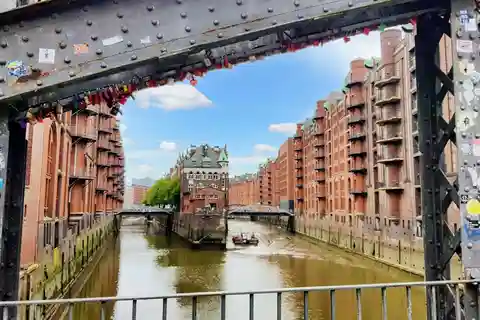 Hamburg: Self-guided tour of HafenCity and Speicherstadt