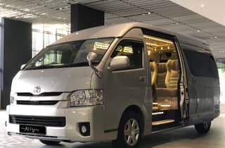 SG Privater Flughafentransfer / Kreuzfahrttransfer in einem 13-sitzigen Minibus