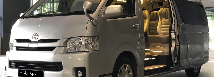 SG Private Airport / Cruise Transfer dans un minibus de 13 places