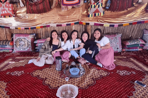 Muscat: Private Wadi Hawr and Wahiba Sands Desert Day Trip Muscat: Wadi Hawr and Wahiba Sands Desert Tour