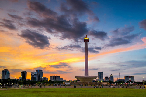 Jakarta: Tour Nationaal Monument, Moskee en Oude StadPrivétour met meertalige gids