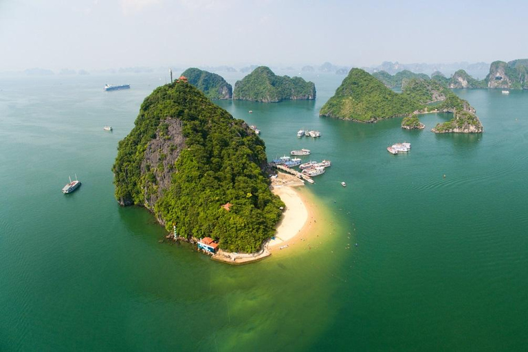 Hanoi: Luxury Ha Long Cruise by Super Yacht with Transfer