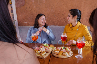 Venice: Cicchetti, Spritz, and Wine Tour in Ghetto Ebraico