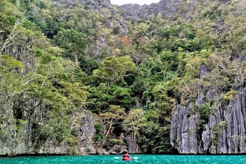 Coron: North Face Kayaking Tour with Lunch and Snorkeling