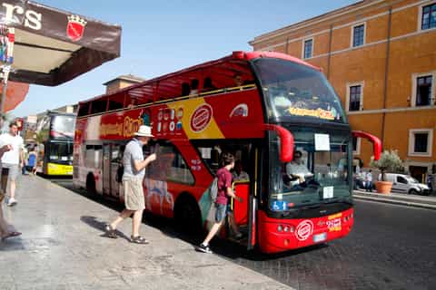 Rome: City Sightseeing Hop-on Hop-off Bus with Audioguide