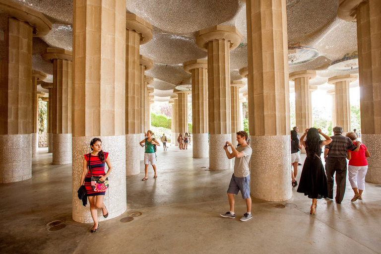 Best of Barcelona: Private Guided Tour with Pick-up