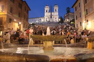 Rom: Sehenswürdigkeiten bei Nacht mit italienischem Aperitif