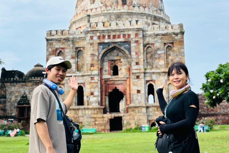 Delhi: Old & New Delhi Full-Half Day Tour Options Available Full Day Tour with Guide Only - (Without Car & Driver)