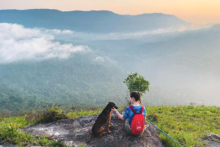 PhnomPenh: 2 giorni di trekking e campeggio sul monte Knang Phsar