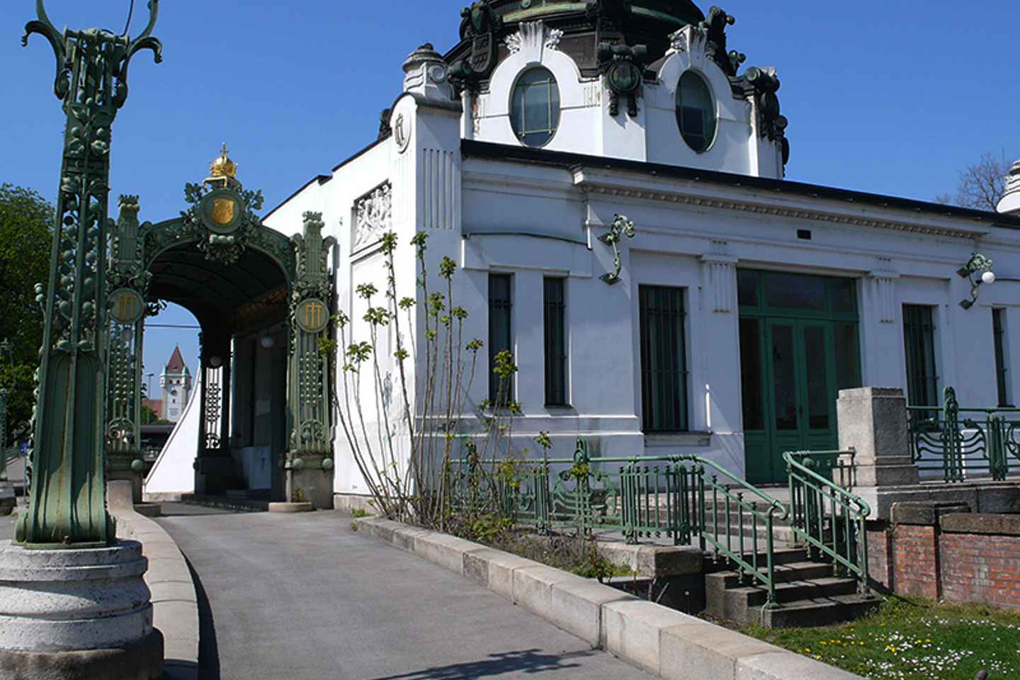 Gönguferð um Vín: Njóttu Nútíma Listar