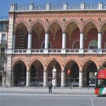 Tour Hop-on Hop-off di Padova: biglietto valido 24 ore