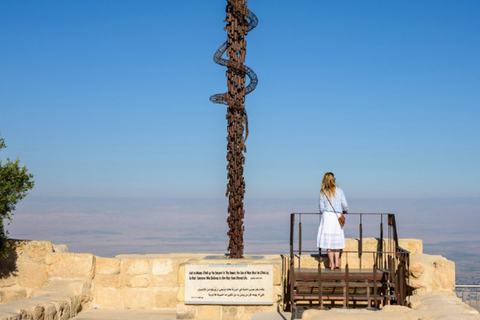 From Amman Private Madaba, Mt Nebo, Pink Lake &Dead Sea Tour All Inclusive Tour
