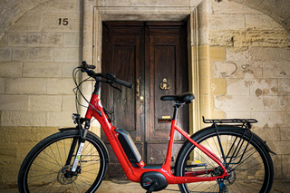 Provence: E-Bike ride with a wine tasting