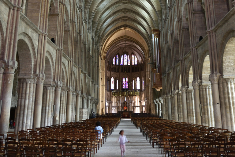 Reims: Self guided tour of Cathedral of Notre Dame de Reims Access tour via Tourific app (link emailed by Tourific)