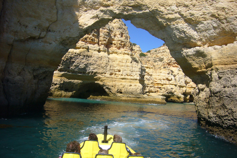 Algarve: Båttur längs kusten med delfinskådning och grottor