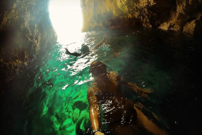 Comino: Crociera in barca alla Laguna Blu, alla Laguna di Cristallo e alle Grotte