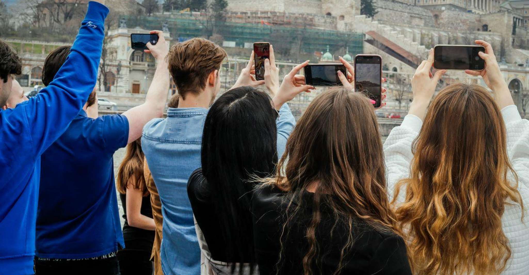 Budapest: Nighttime or Daytime Sightseeing Cruise photo 11