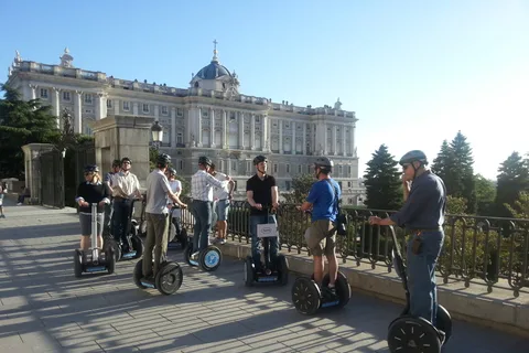 Madrid: 2-stündige Sightseeing Segway-Tour