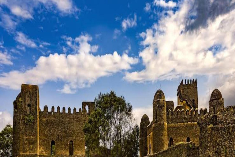 Addis Ababa: 4-Day Semien Mountains Hiking Tour & Flights