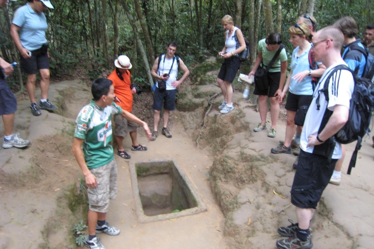 Tunele Cu Chi – wycieczka do świątyni Cao Dai: historia i religia