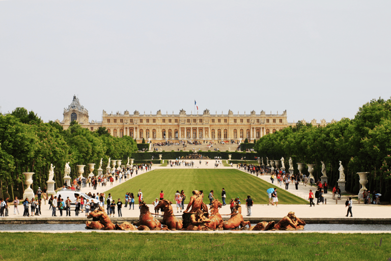 From Paris: Versailles Palace & Garden Bike Tour w/ Tickets VIP Versailles Bike & Palace Tour with Kings Quarters Access