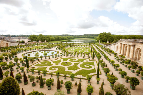 From Paris: Versailles Palace & Garden Bike Tour w/ Tickets VIP Versailles Bike & Palace Tour with Kings Quarters Access