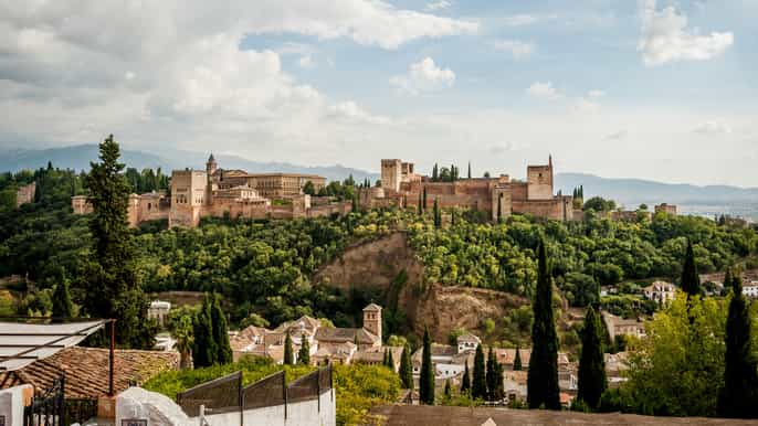granada ebike tour and fasttrack alhambra ticket