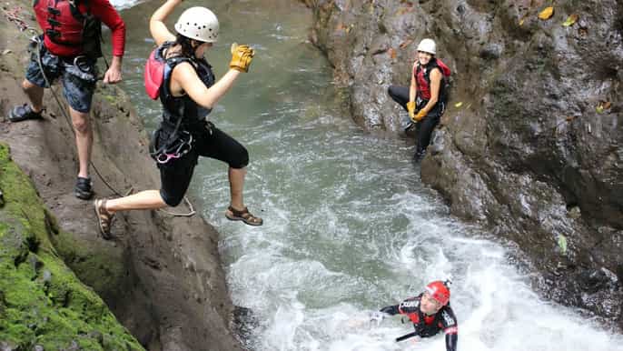 arenal volcano waterfall jumping extreme canyoning