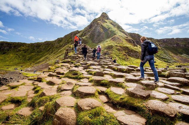 Visit Dublin Giant's Causeway & Belfast (Titanic or Black Taxi) in Dublin, Ireland