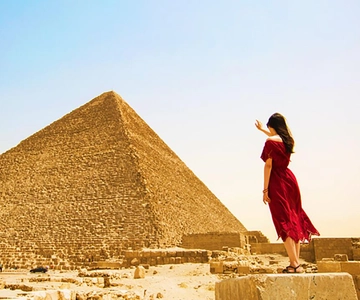Discover Cairo: Pyramids, Museum & Sphinx Tour from Hurghada
